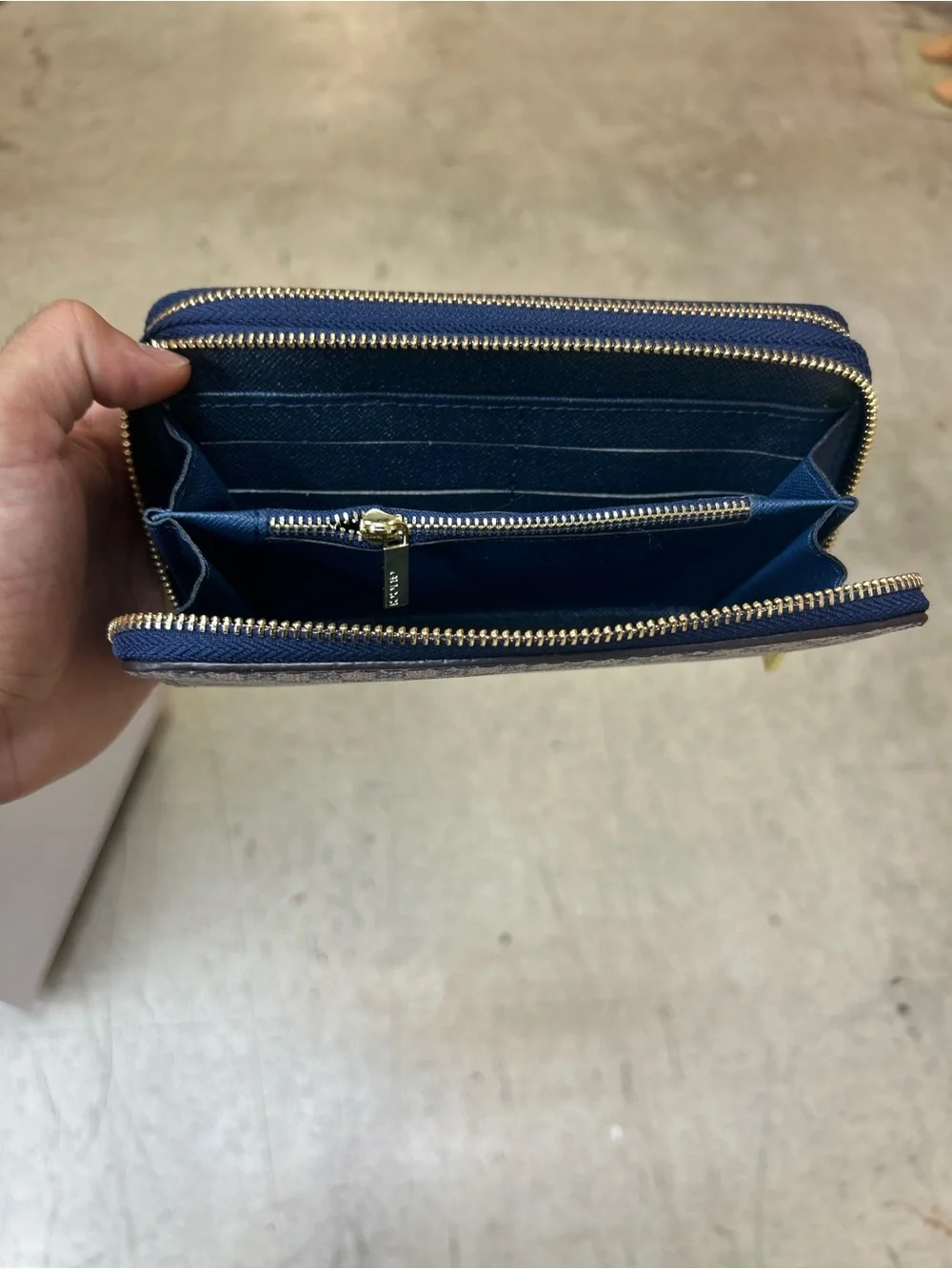 Gucci Monogram Zip-Around Card Holder in Blue and Off-White